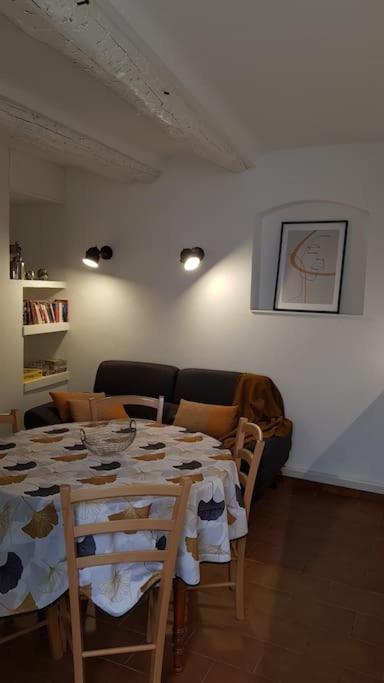 Maison De Ville Forum Julii Fréjus Eksteriør billede